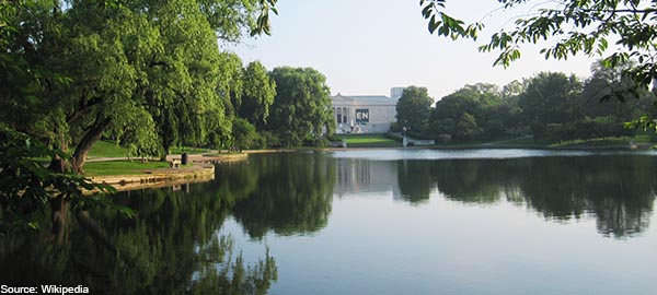 Cleveland_Museum_of_Art_lagoon_view