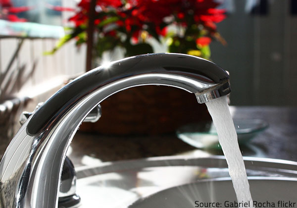 Make sure water can easily flow out as the ice in your frozen pipe melts.