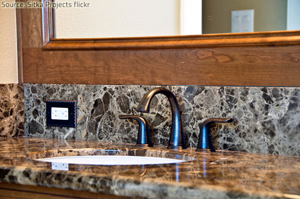 Granite and marble both add great splendor and elegance to a bathroom.