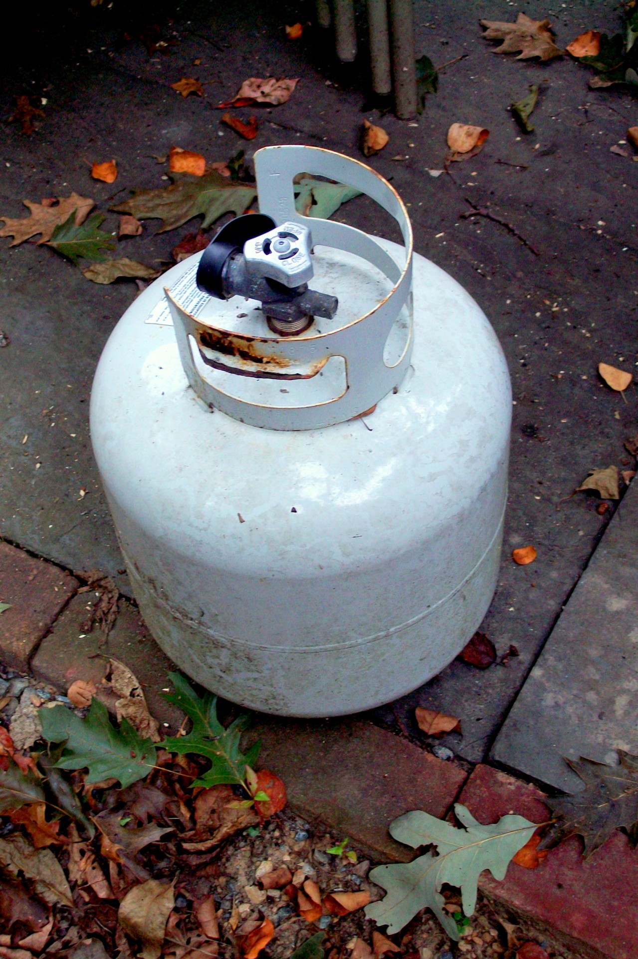 propane-tank-storage-safety-tips