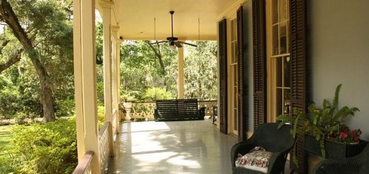 Preventing-Porch-Mold-Mildew-Growth