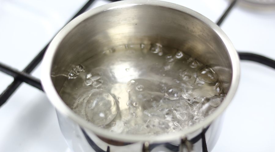 hot water to clean drain pipes