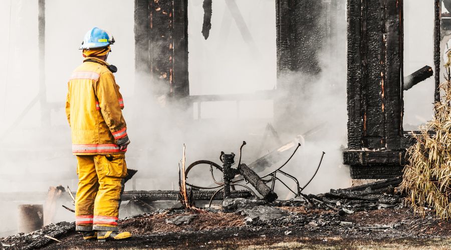 fire-damaged-commercial-building fire-damaged-commercial-building